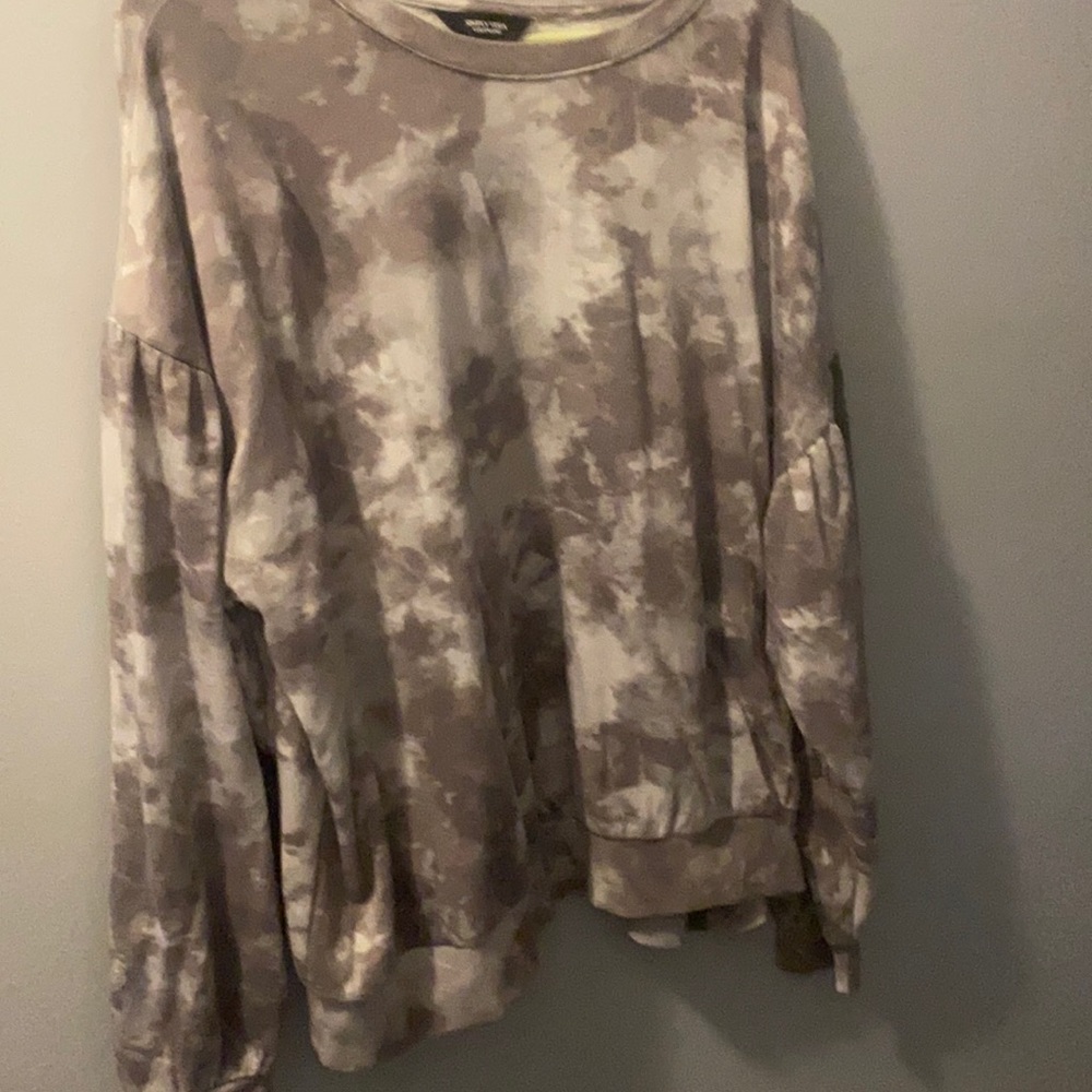 For Bailey Only- NWT Vera Wang balloon sleeve sweatshirt